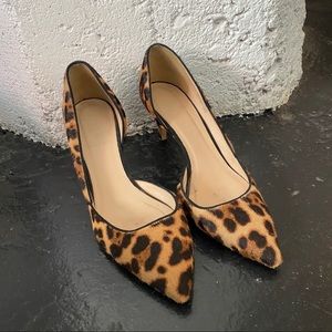 Leopard print pumps